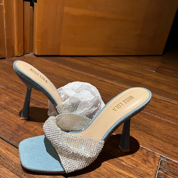 NEW SPARKLY DENIM HEELS! Size 7! - Picture 2 of 5